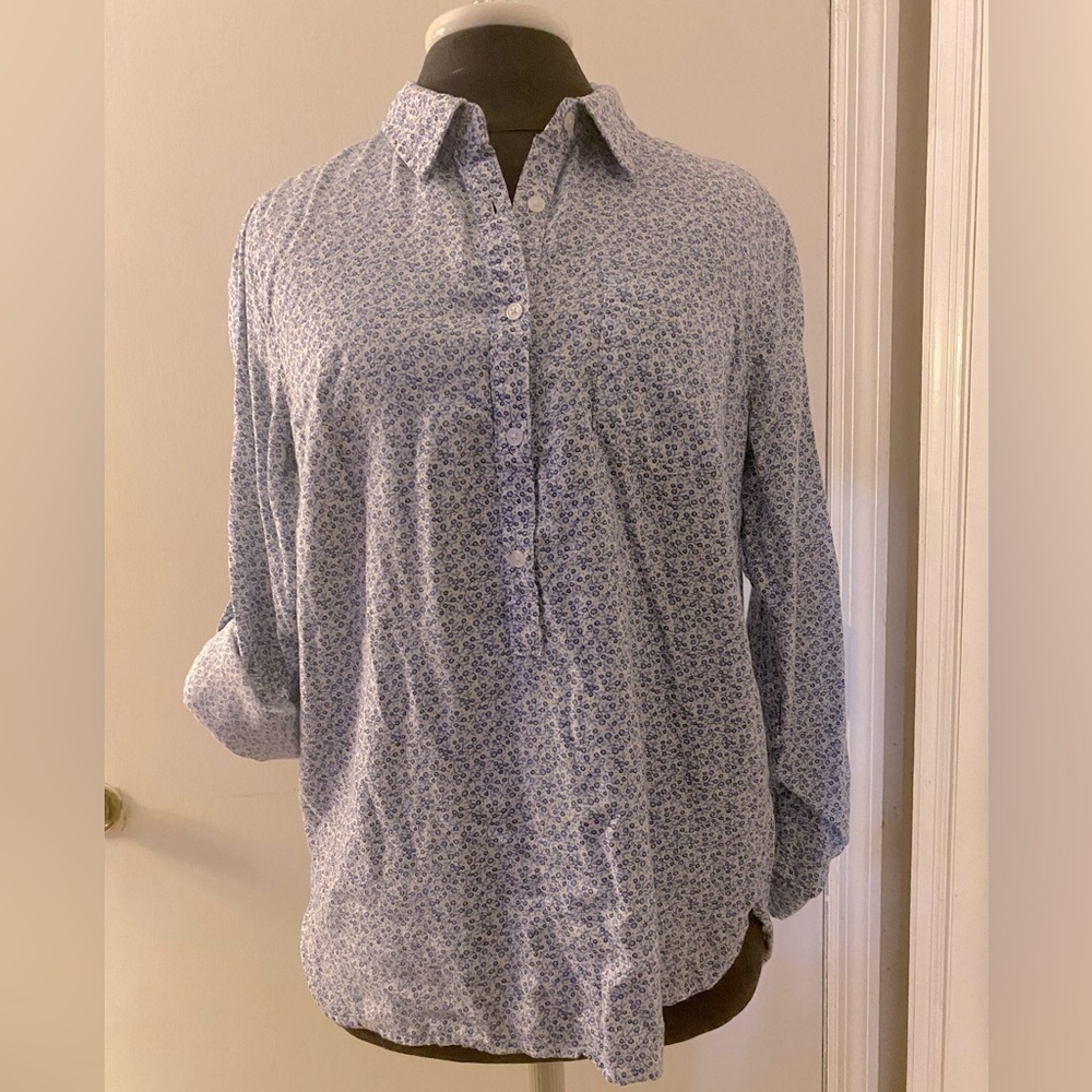 Gap coupe, boyfriend fit. Convertible sleeves. Size M true to size